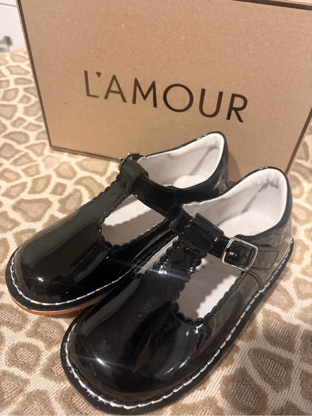 L'Amour Black Patent T-Strap Mary Jane Dress Shoes for Kids new in box
